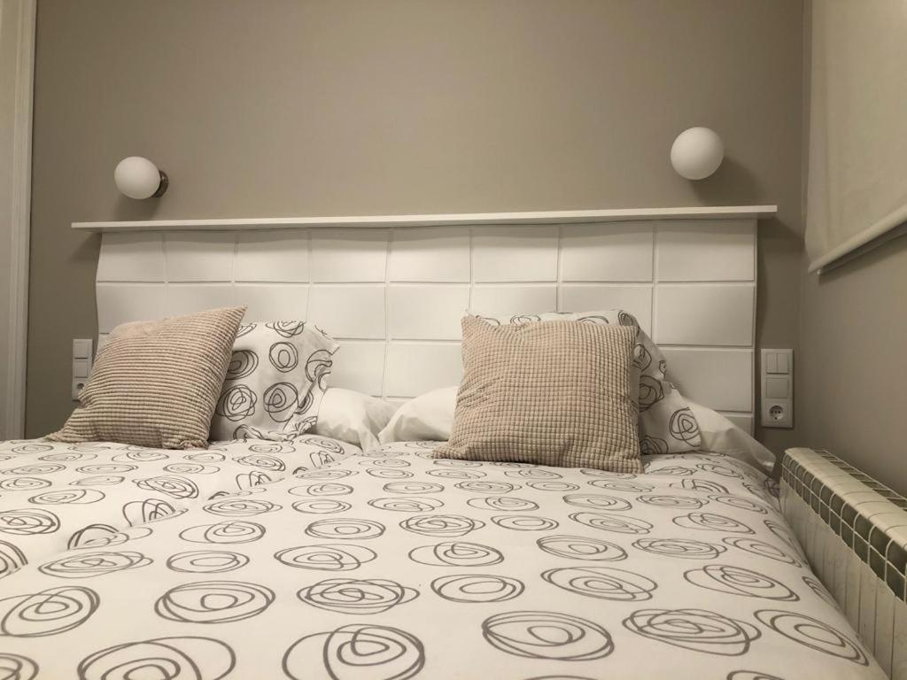 Alojamientos Castellana Jardin 1 Y 2 Parking Y Piscina Gratis!! Burgo Exterior foto